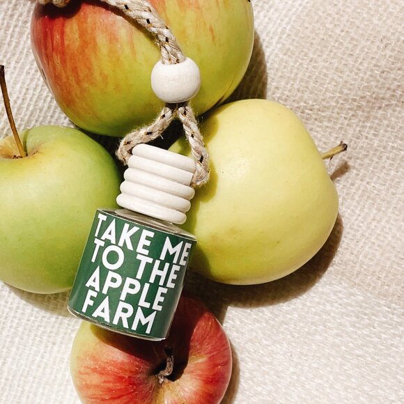 "Take Me to the Apple Farm" Natural Oil Diffusing Hanging Car Scents - Picture 2 of 2